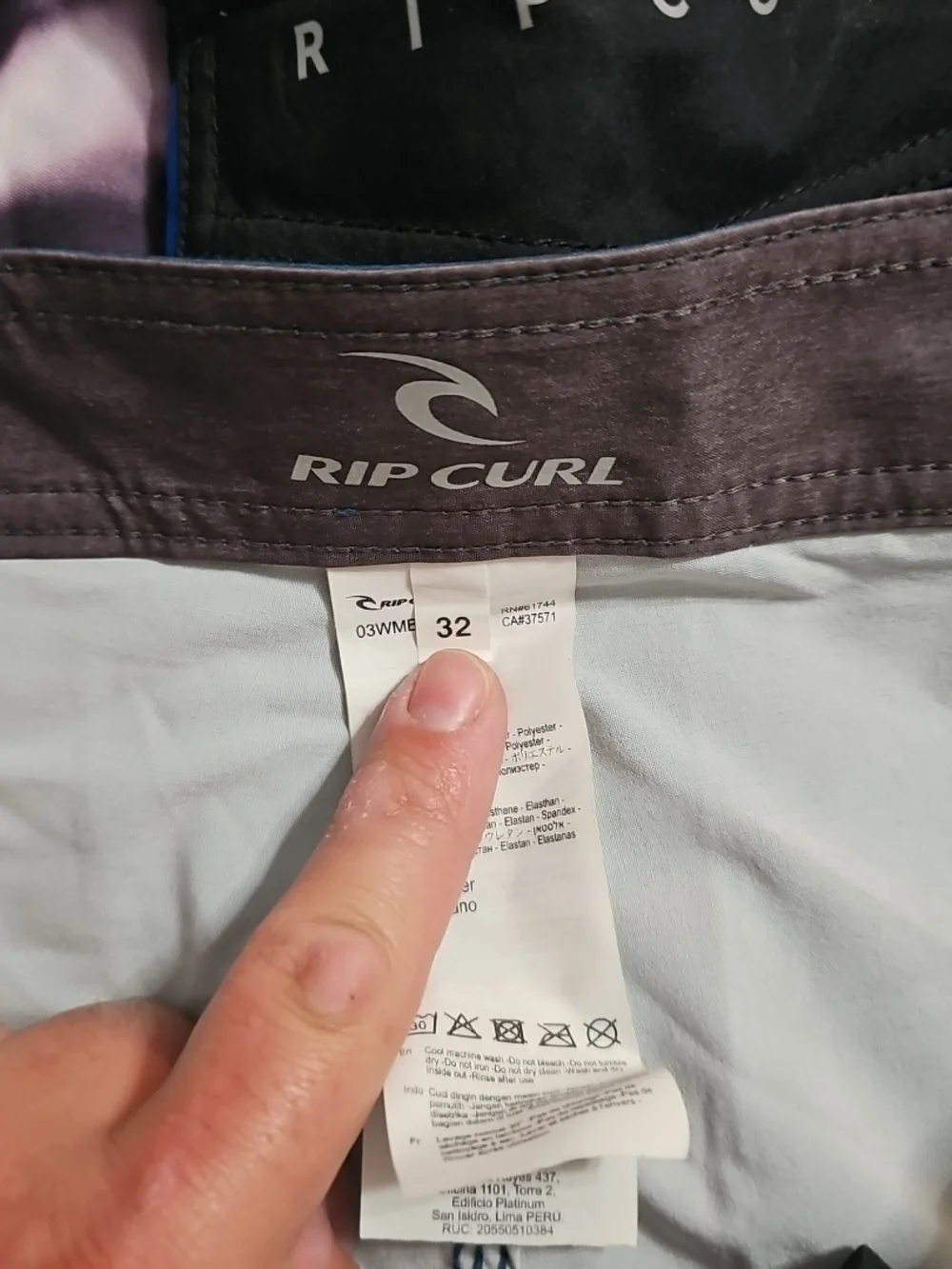 Bundle Of 4 Swim Trunks Men's‎ 32/33/XL New/NWOT Condition